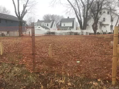 62 Mclean Ave, Greenburgh, NY 10607