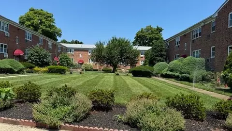 183 Drake Ave #1L, New Rochelle, NY 10805