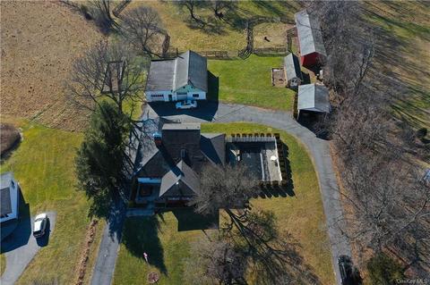 389 Prospect Rd, Chester, NY 10918