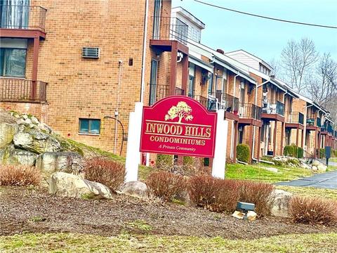 36 Poplar Ln, Wallkill, NY 10941