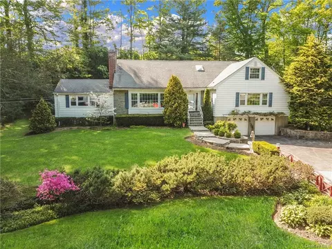 203 Fox Meadow Rd, Scarsdale, NY 10583