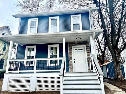 14 Lake Ave, Middletown, NY 10940
