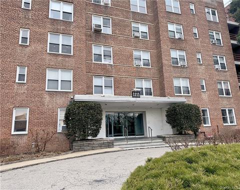 1111 Midland Ave #4D, Yonkers, NY 10708