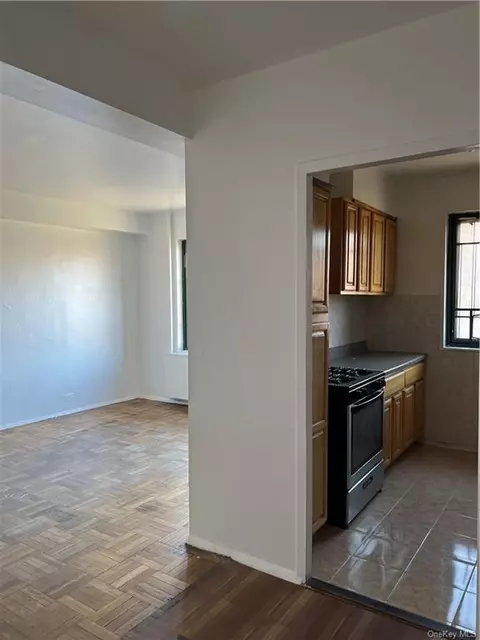 1555 Odell St #6G, Bronx, NY 10462