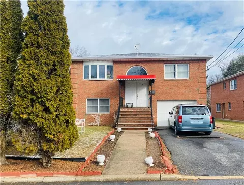 19 Larry Pl, Yonkers, NY 10701