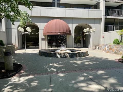 15 Stewart Pl #9C, White Plains, NY 10603