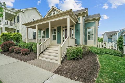 6 Sly St, Warwick, NY 10990