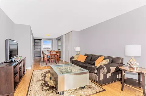 5800 Arlington Ave #5T, Bronx, NY 10471