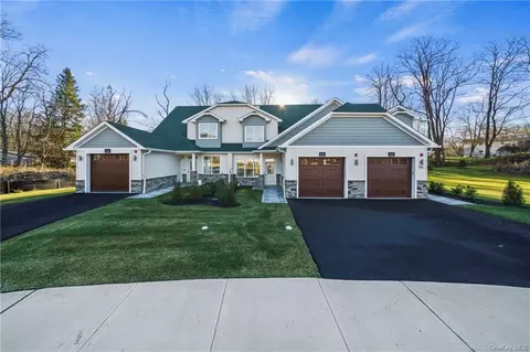 44 Dessau #21, Ramapo, NY 10977