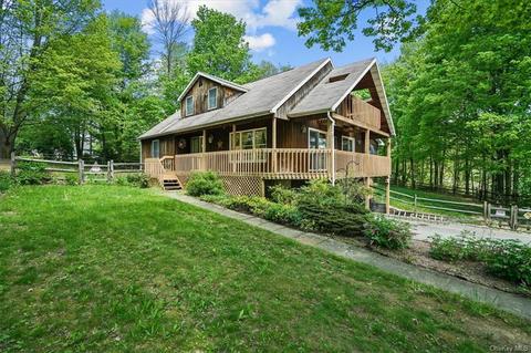 18 Waterloo Rd, Minisink, NY 10998