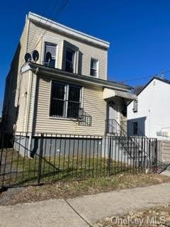 458 S 6th Ave, Mount Vernon, NY 10550