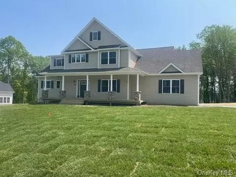 122 Joyce Way, New Windsor, NY 12553