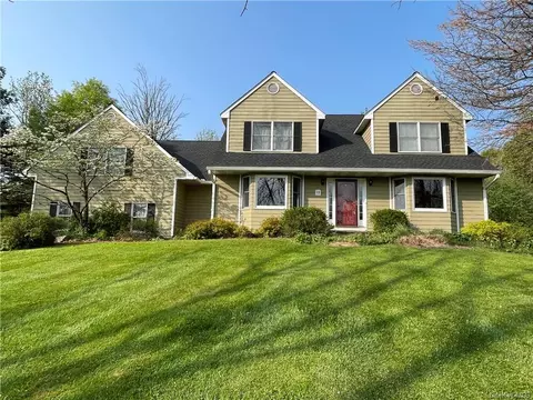 13 Horizon Farms Dr, Warwick, NY 10990