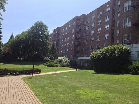 1304 Midland Ave #B-40, Yonkers, NY 10704