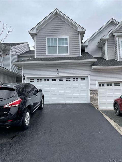 145 Meadow View Dr, Wallkill, NY 10940
