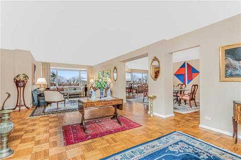750 Kappock St #405, Bronx, NY 10463
