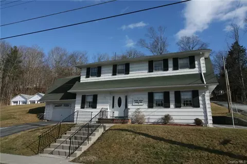 34 Upper Main St, Delaware, NY 12723