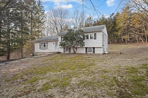 111 Glenmere Homesites Rd, Florida, NY 10921