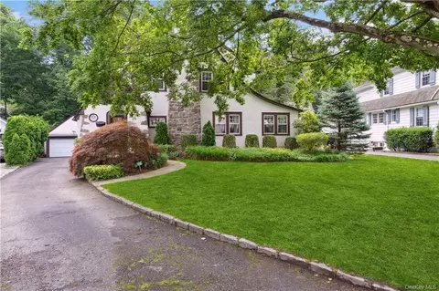 26 Donellan Rd, Scarsdale, NY 10583