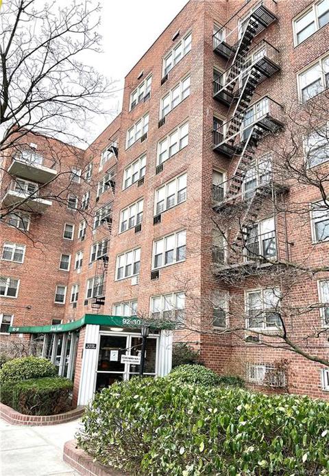 9230 56 Ave #3D, Elmhurst, NY 11373