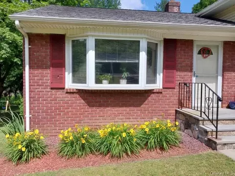 544 Washington Ave, Mount Pleasant, NY 10570