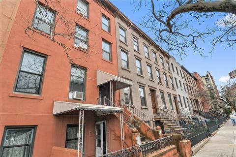 81 Woodhull St, Brooklyn, NY 11231
