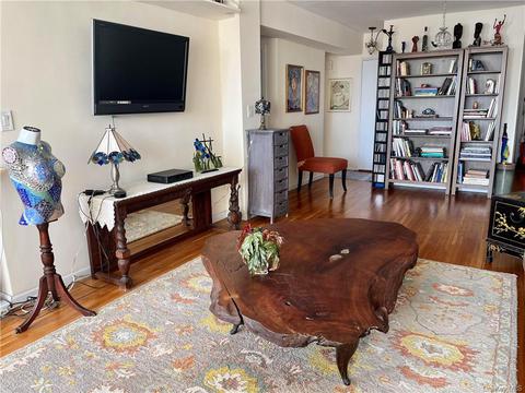 601 Kappock St #5K, Bronx, NY 10463