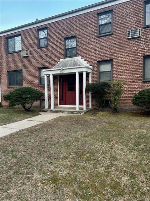 6 Lawrence Dr #A, White Plains, NY 10603