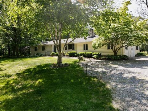 7 Friar Ln, Newburgh, NY 12550