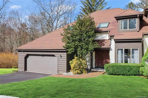 1 Cotswold Dr, North Salem, NY 10560