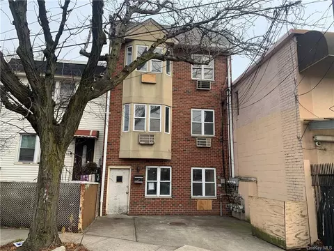 48-61 A 58 St, Woodside, NY 11377
