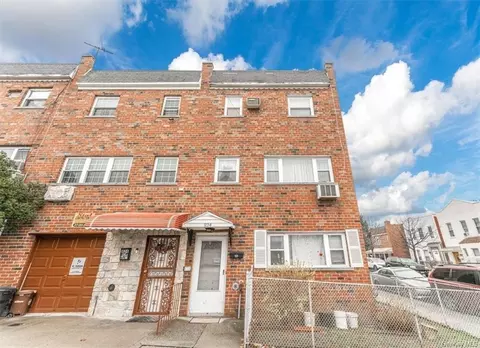 824 Kinsella St, Bronx, NY 10462