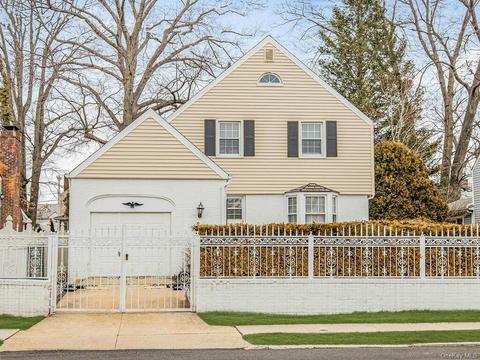 29 Holly St, Yonkers, NY 10704