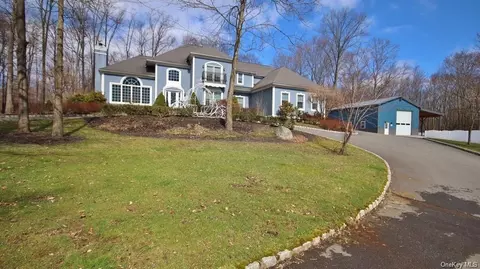 2590 State Route 17k, Crawford, NY 12549