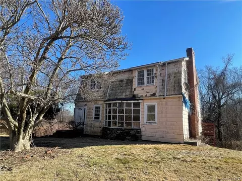 130 Pinesbridge Rd, New Castle, NY 10562