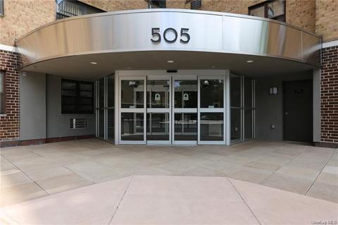 505 Central Ave #818, White Plains, NY 10606