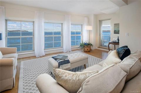 201 Harbor Cv #201, Orangetown, NY 10968