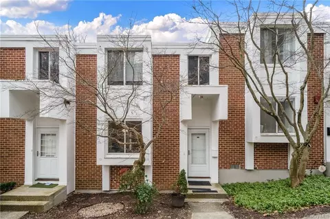 1303 Fox Glen Dr, Greenburgh, NY 10530