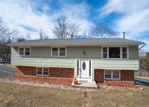 68 Chief Nimham Dr, Kent, NY 10512