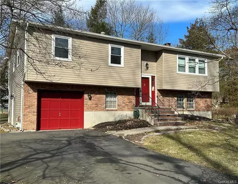62 Grand Ave, Orangetown, NY 10983