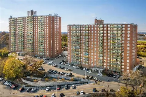 1841 Central Park Ave #19A, Yonkers, NY 10710