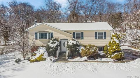 43 Queens Way, Mahopac, NY 10541