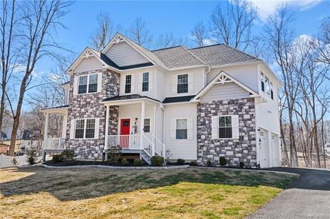 77 Debra Ln, New Windsor, NY 12553