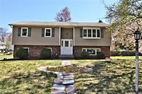 43 S Lilburn Dr, Haverstraw, NY 10923