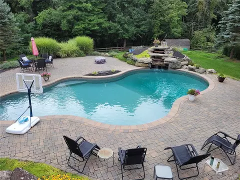 31 Aquarius St, Monroe, NY 10950