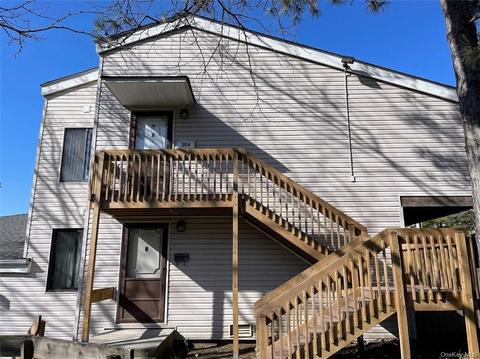 20 Hillside Ter #A, White Plains, NY 10601