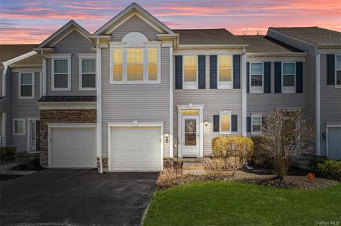 22 Brighton Dr #2203, Newburgh, NY 12550