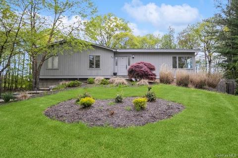 30 Brookline Way, Clarkstown, NY 10956