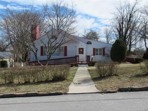 12 Downing Dr E, Greenburgh, NY 10607 photo 1