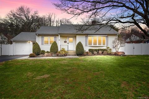 33 Wall St, Mount Pleasant, NY 10595 photo 1